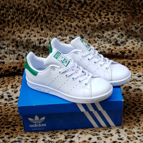 stan smith size 4